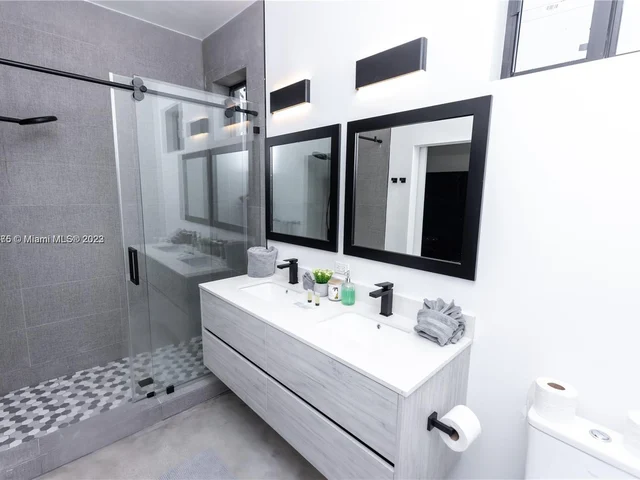 7105 NE 4th CT # 3, Miami FL 33138