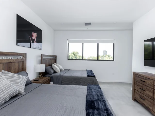 7107 NE 4th CT # 4, Miami FL 33138