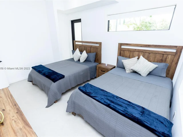 7107 NE 4th CT # 4, Miami FL 33138