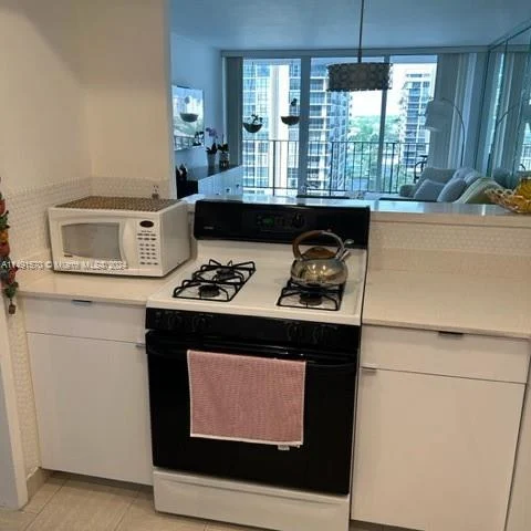 2030 S Ocean Dr # 802, Hallandale Beach FL 33009