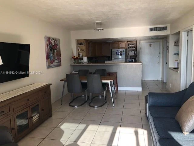 2030 S Ocean Dr # 902, Hallandale Beach FL 33009
