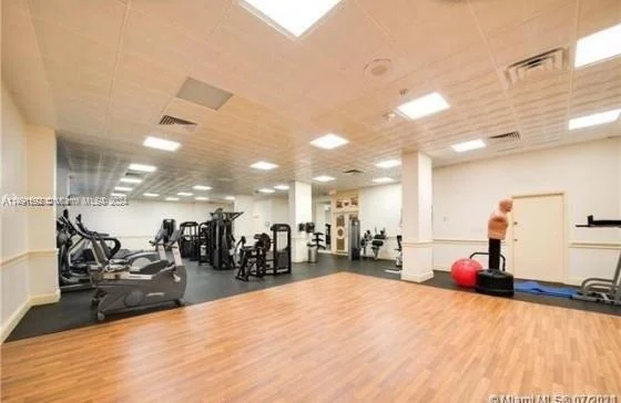 2030 S Ocean Dr # 902, Hallandale Beach FL 33009