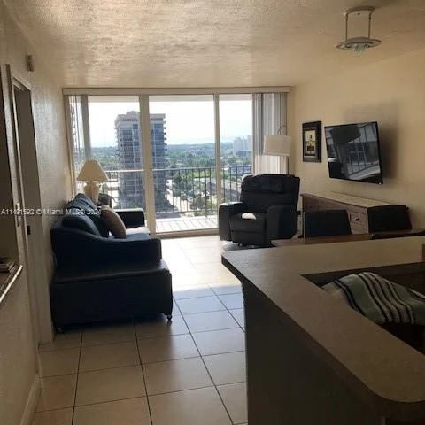 2030 S Ocean Dr # 902, Hallandale Beach FL 33009