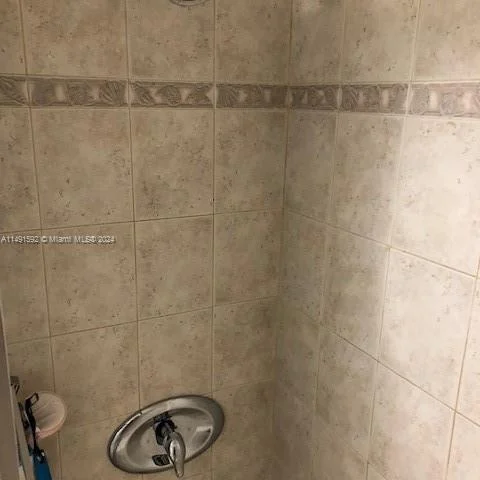 2030 S Ocean Dr # 902, Hallandale Beach FL 33009