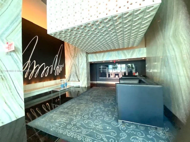 335 S Biscayne Blvd # 1002, Miami FL 33131