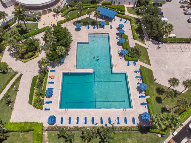 2500 Parkview Dr # 1910, Hallandale Beach FL 33009