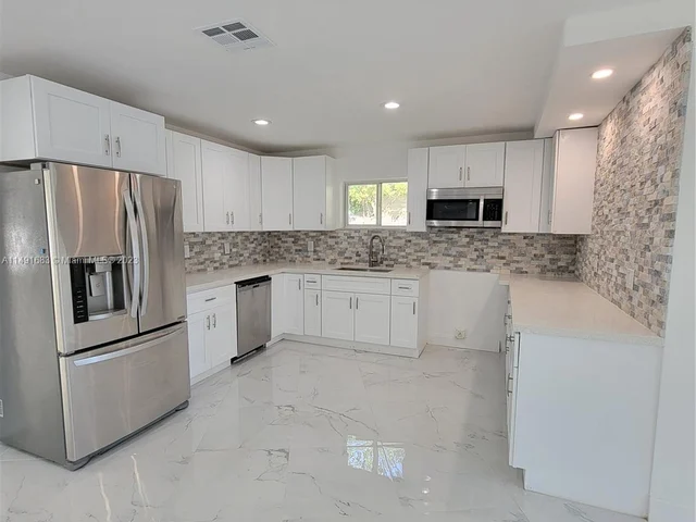 2117 Coral Gardens Dr, Wilton Manors FL 33306