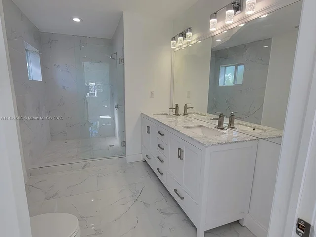 2117 Coral Gardens Dr, Wilton Manors FL 33306