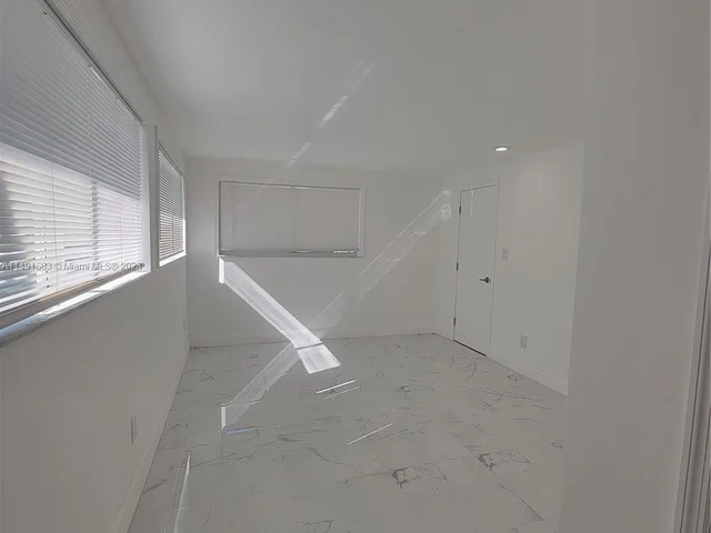 2117 Coral Gardens Dr, Wilton Manors FL 33306