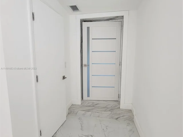 2117 Coral Gardens Dr, Wilton Manors FL 33306