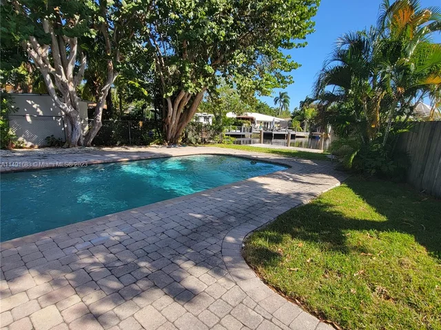 2117 Coral Gardens Dr, Wilton Manors FL 33306