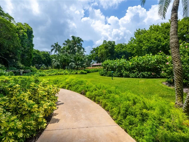 4000 Towerside Ter # 1202, Miami FL 33138