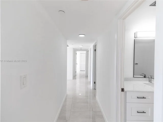 4000 Towerside Ter # 1202, Miami FL 33138