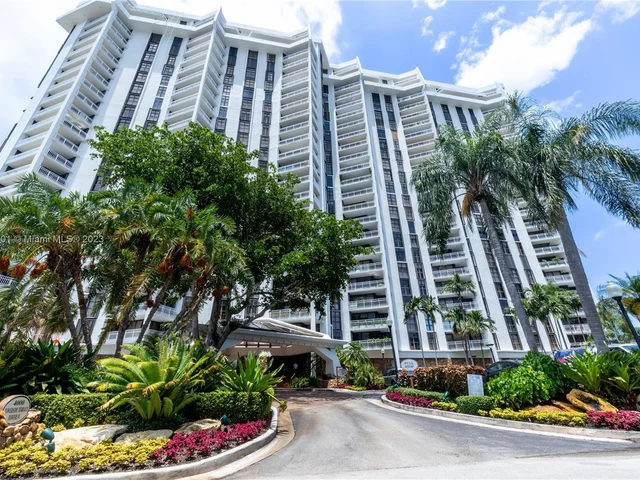 4000 Towerside Ter # 1202, Miami FL 33138