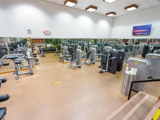 4000 Towerside Ter # 1202, Miami FL 33138