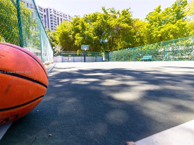 4000 Towerside Ter # 1202, Miami FL 33138