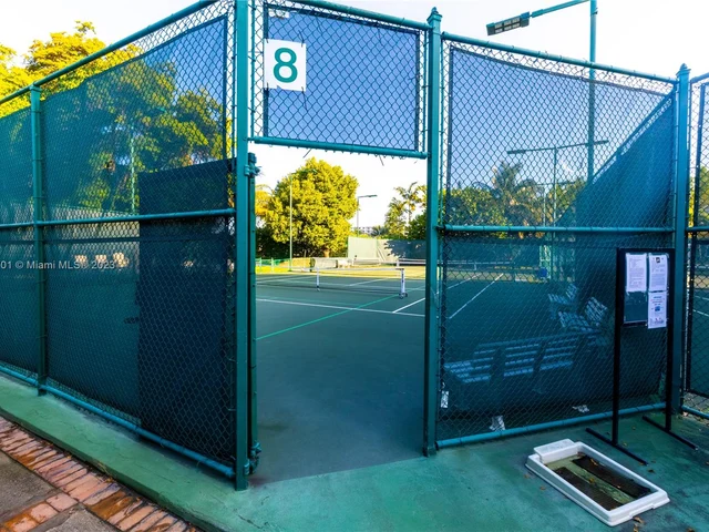 4000 Towerside Ter # 1202, Miami FL 33138