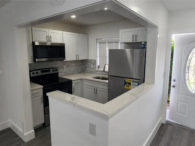 2418 NW 52nd St # 2418, Tamarac FL 33309