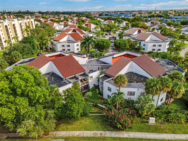 9447 Fontainebleau Blvd # 210, Miami FL 33172