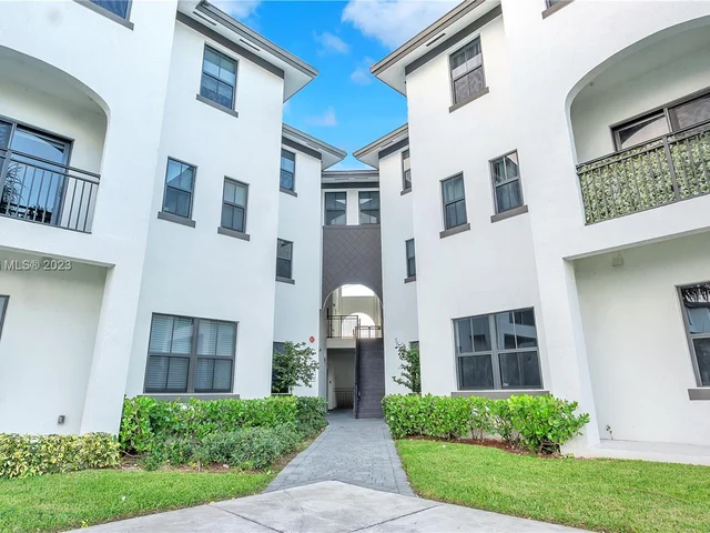 15650 SW 136th St # 106, Miami FL 33196