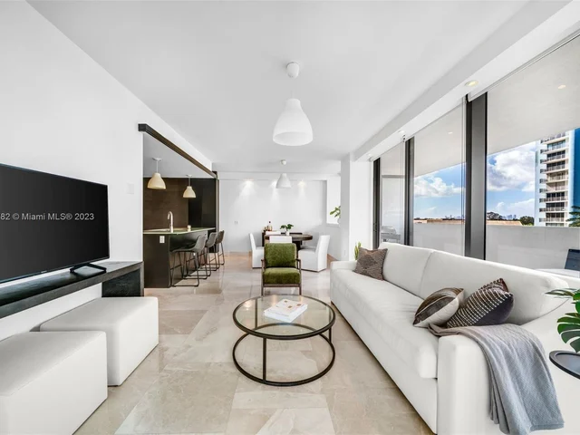 5875 Collins Ave # 507, Miami Beach FL 33140