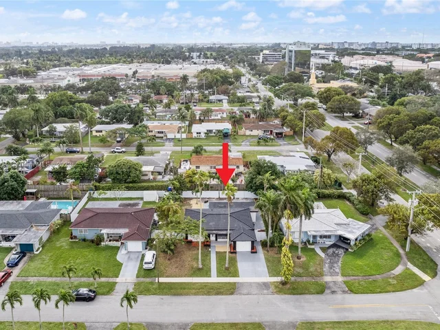 3254 Lincoln St, Hollywood FL 33021