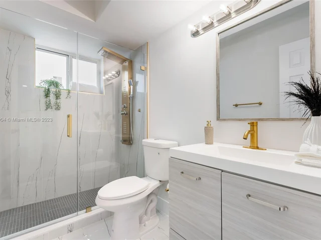 3254 Lincoln St, Hollywood FL 33021