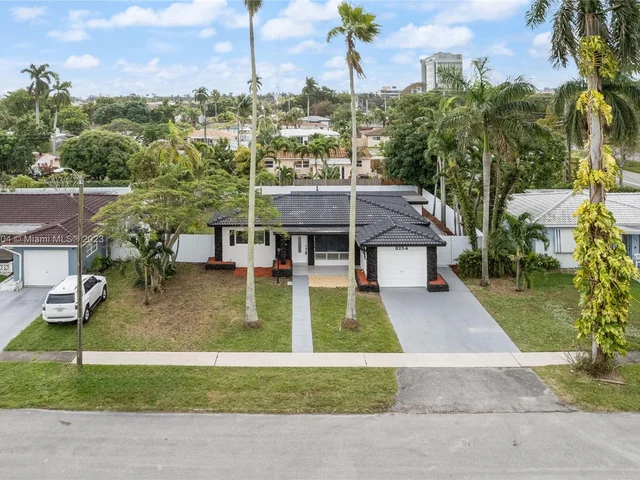 3254 Lincoln St, Hollywood FL 33021