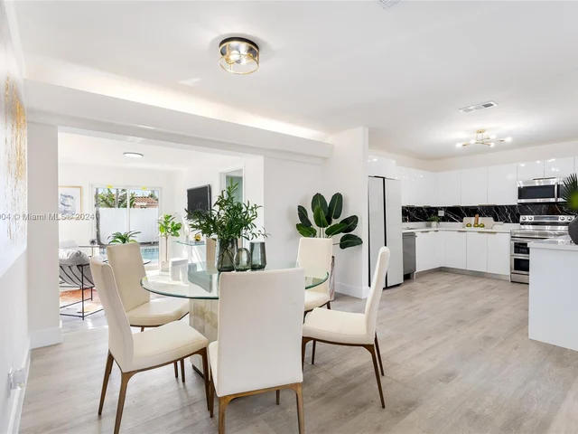 3254 Lincoln St, Hollywood FL 33021