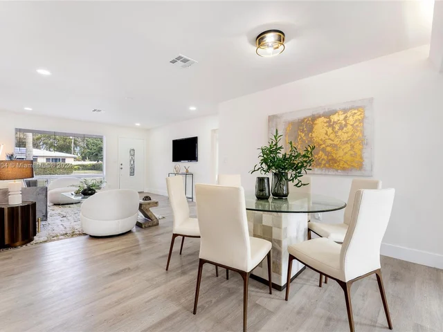 3254 Lincoln St, Hollywood FL 33021