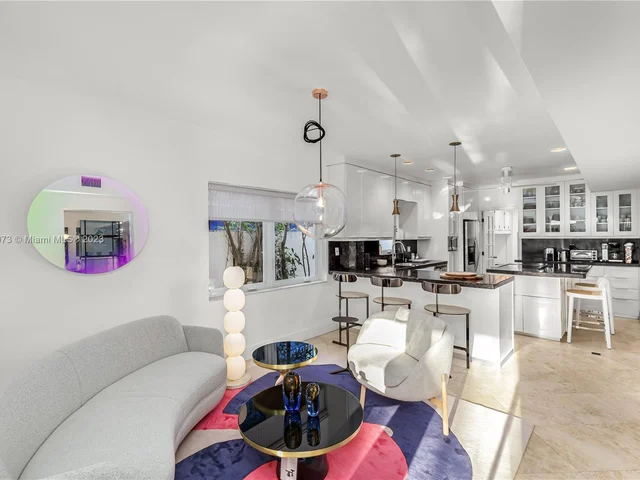 6010 Pine Tree Dr, Miami Beach FL 33140