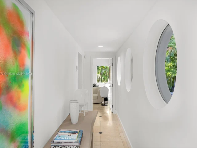 6010 Pine Tree Dr, Miami Beach FL 33140