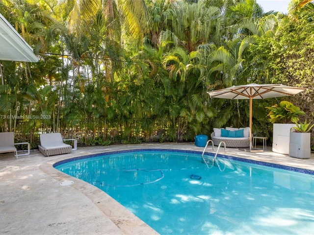 6010 Pine Tree Dr, Miami Beach FL 33140