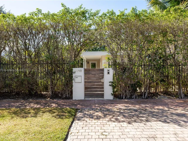 6010 Pine Tree Dr, Miami Beach FL 33140