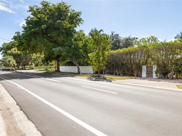 6010 Pine Tree Dr, Miami Beach FL 33140