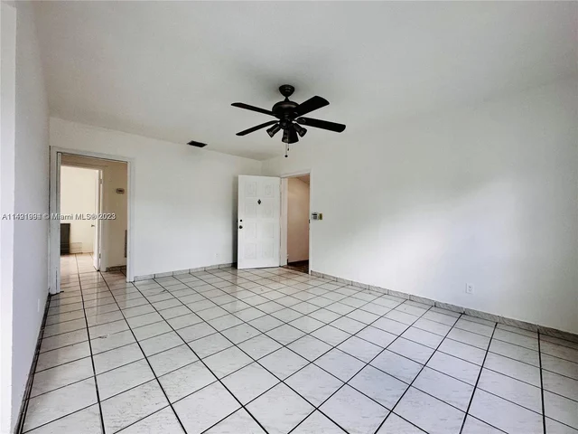 1041 NW 32nd Pl, Miami FL 33125