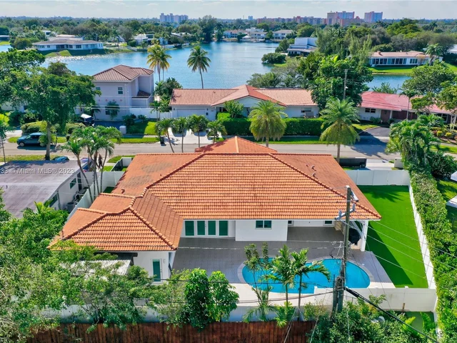 19521 NE 22nd Rd, North Miami Beach FL 33179