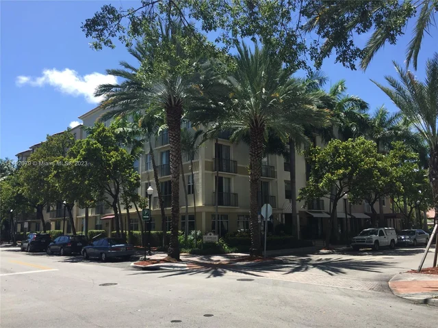 1900 Van Buren St # 302B, Hollywood FL 33020