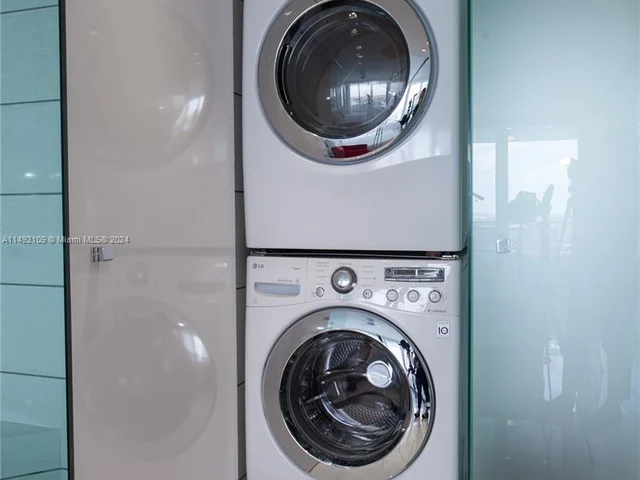 400 S Pointe Dr # 1501, Miami Beach FL 33139