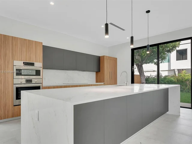 1777 SW 22nd Ter, Miami FL 33145