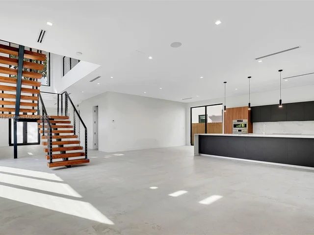 1777 SW 22nd Ter, Miami FL 33145