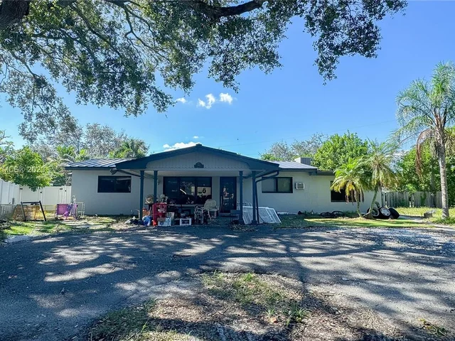 1961 N 56th Way, Hollywood FL 33021