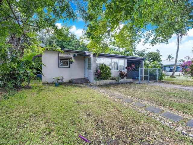 2826 Madison St, Hollywood FL 33020