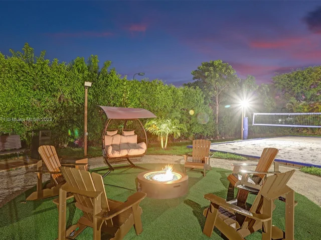 11203 NW 9th St, Plantation FL 33325