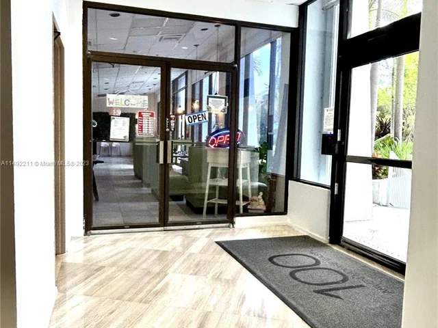 100 Bayview Dr # 310, Sunny Isles Beach FL 33160