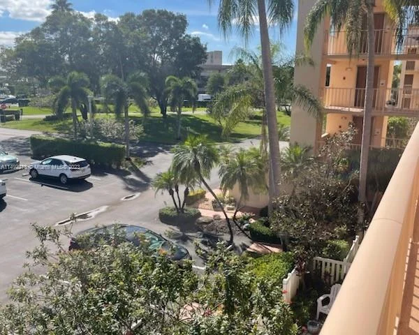 6865 Huntington Ln # 307, Delray Beach FL 33446