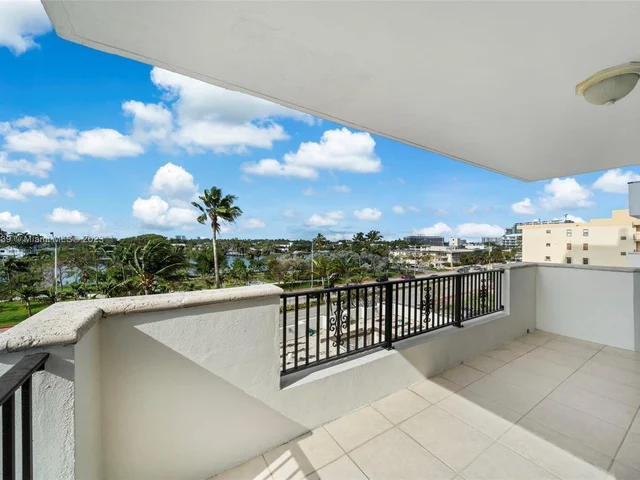 6422 Collins Ave # 404, Miami Beach FL 33141