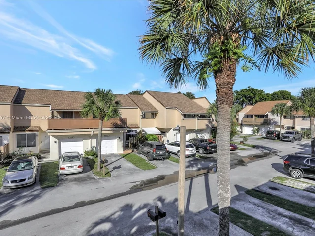 863 NW 81st Ter # 5, Plantation FL 33324