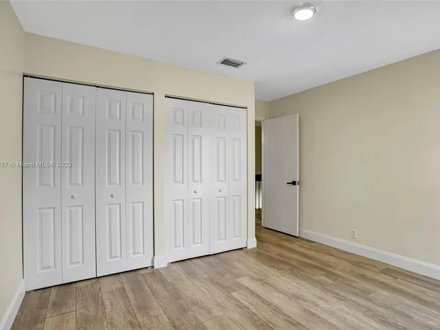 863 NW 81st Ter # 5, Plantation FL 33324