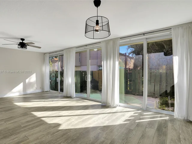 863 NW 81st Ter # 5, Plantation FL 33324